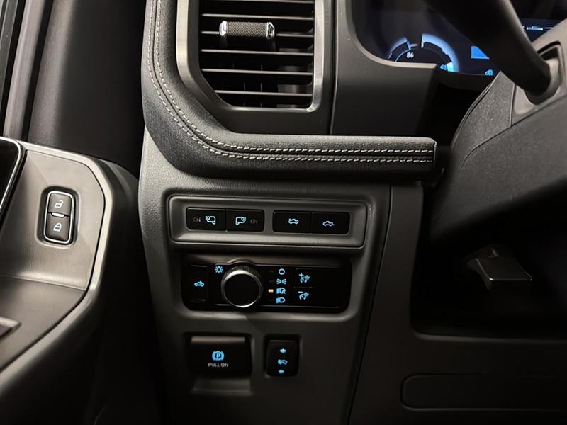 ford F150 LIGHTNING XLT 2024 - 17