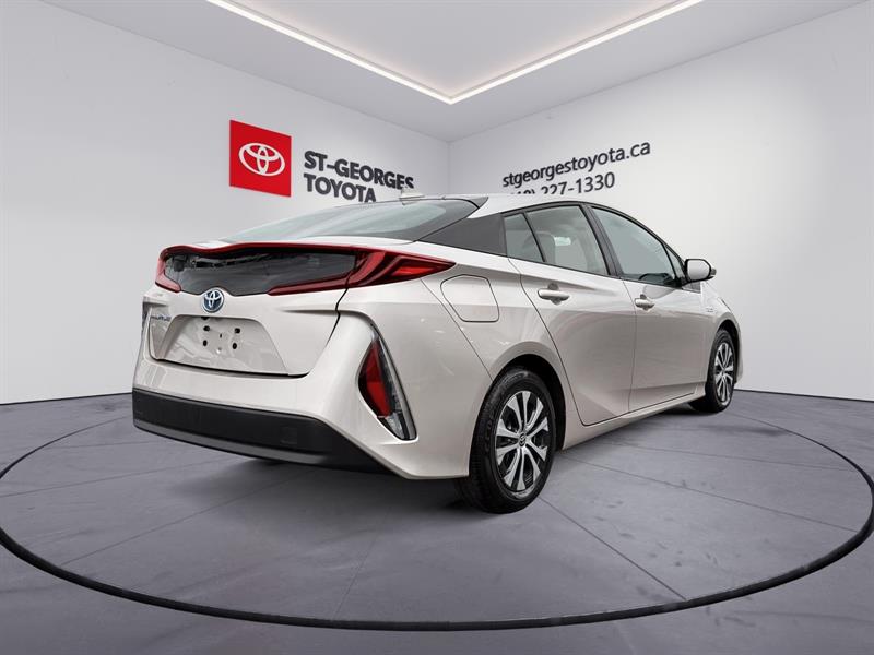 toyota Prius Prime 2020 - 11