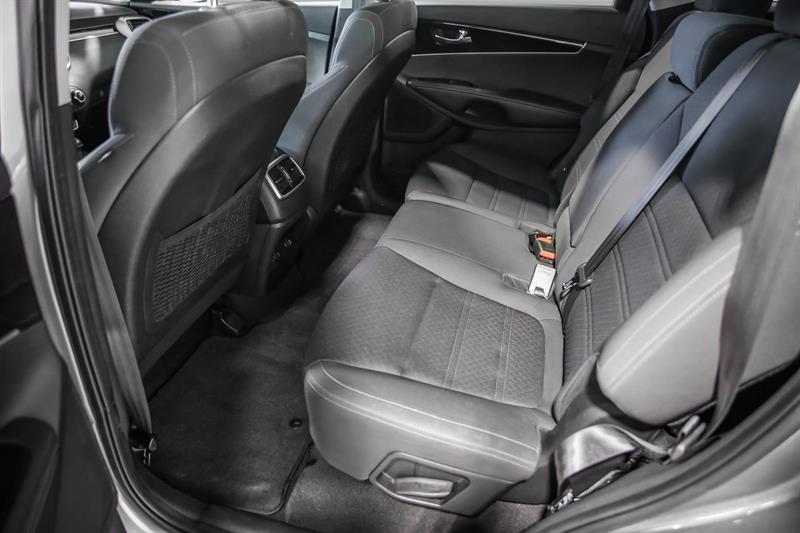 kia Sorento 2017 - 23