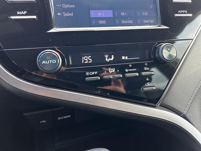 toyota Camry 2020 - 13