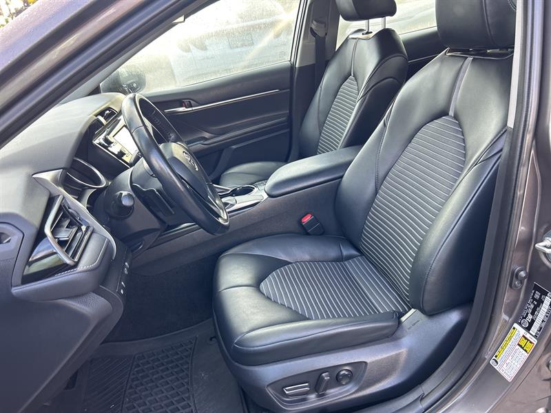 toyota Camry 2020 - 17