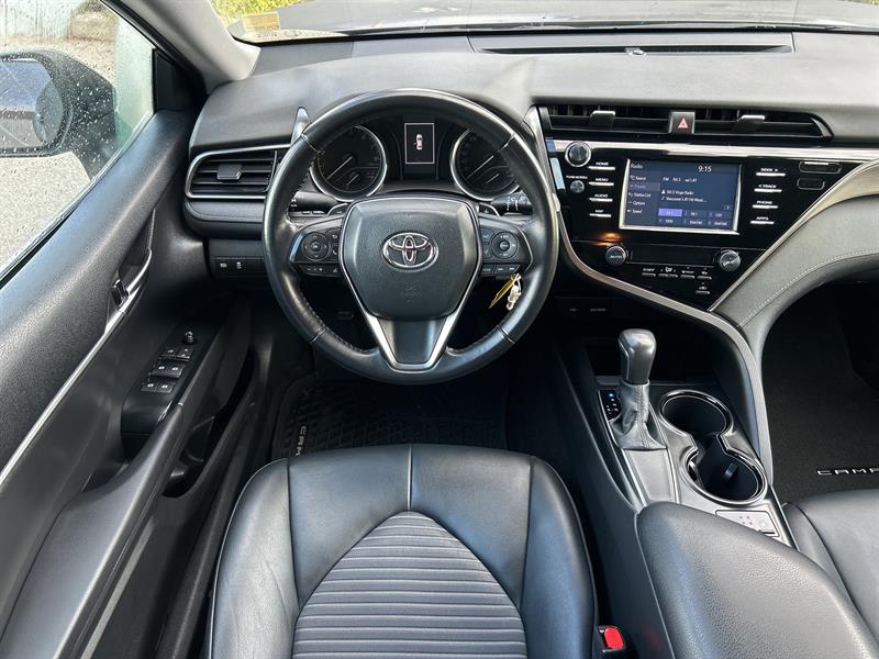 toyota Camry 2020 - 18