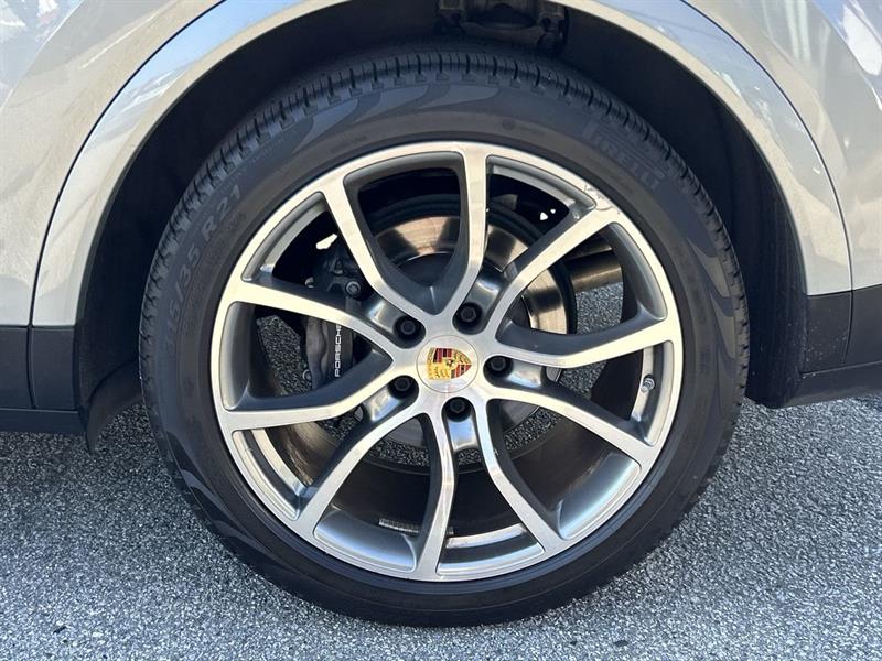 porsche Cayenne 2021 - 18