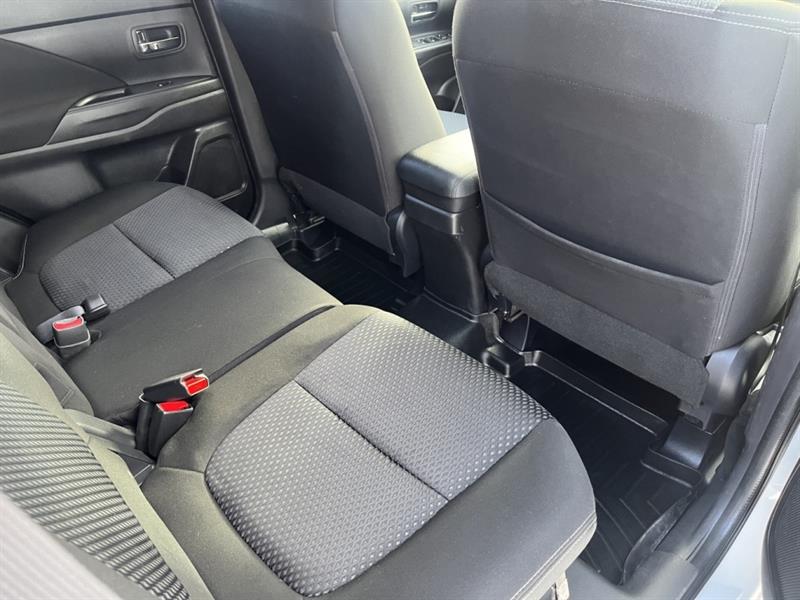 mitsubishi Outlander 2016 - 23