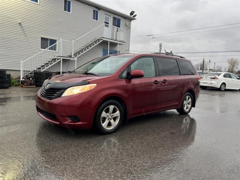 toyota Sienna 2012