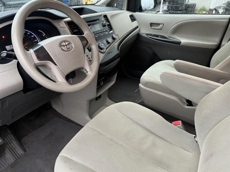 toyota Sienna 2012 - 16