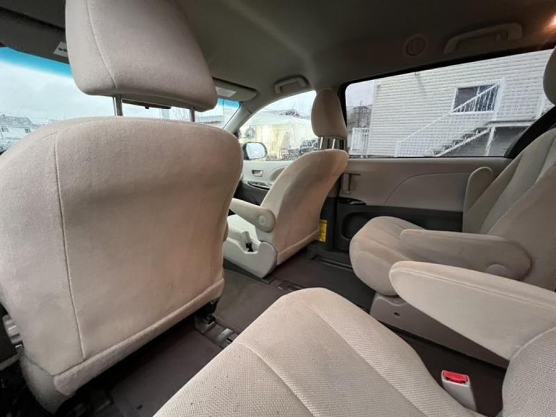 toyota Sienna 2012 - 19