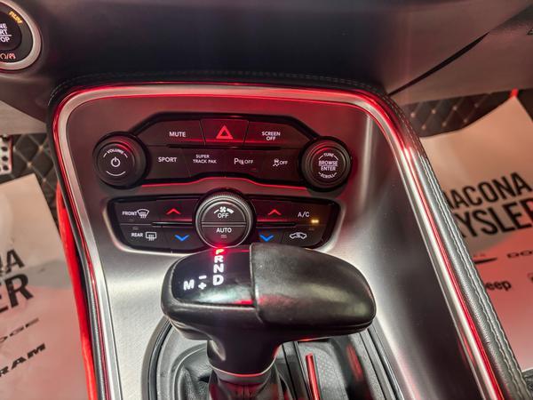 dodge Challenger 2021 - 12