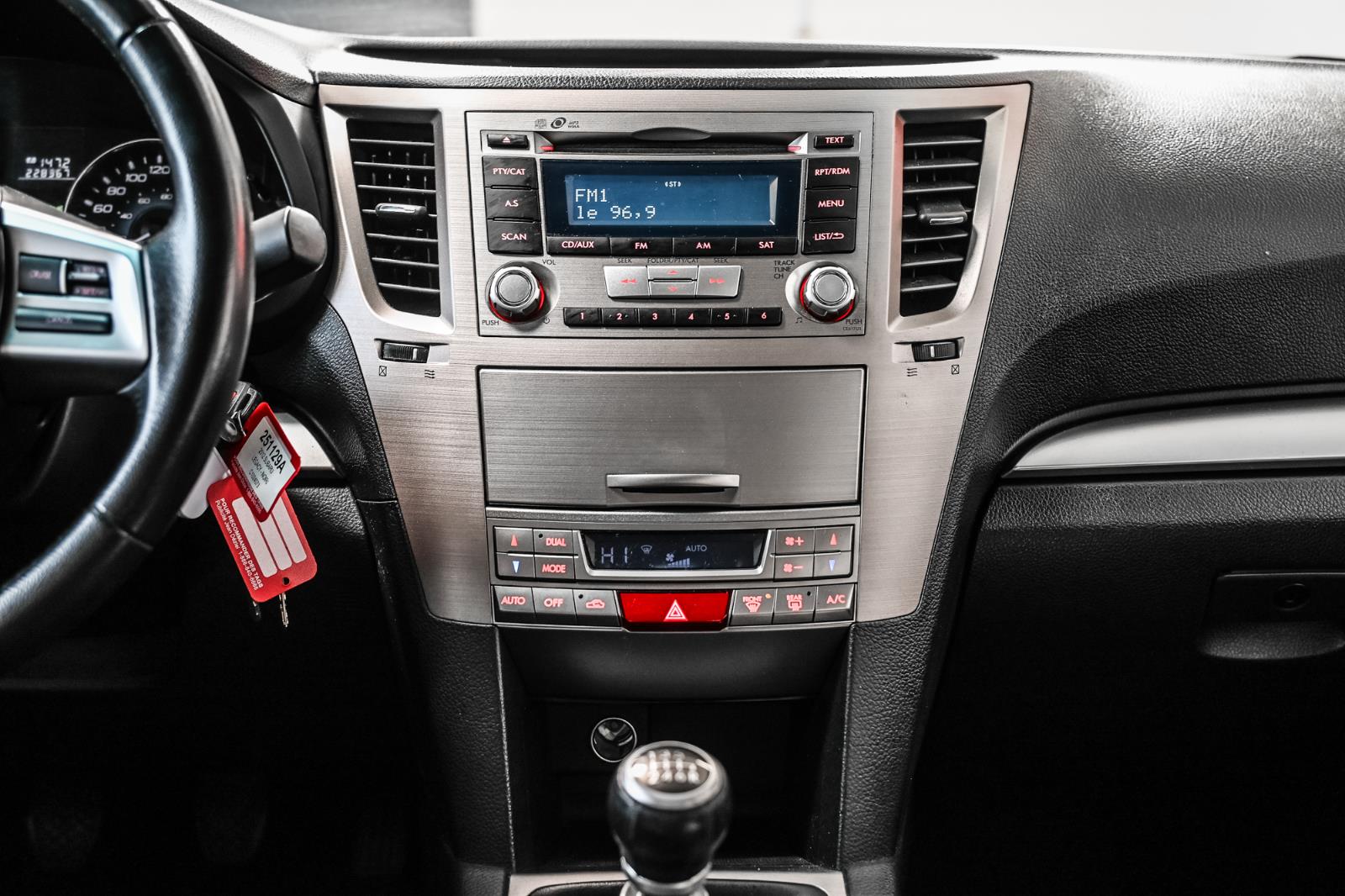 subaru Legacy 2012 - 16