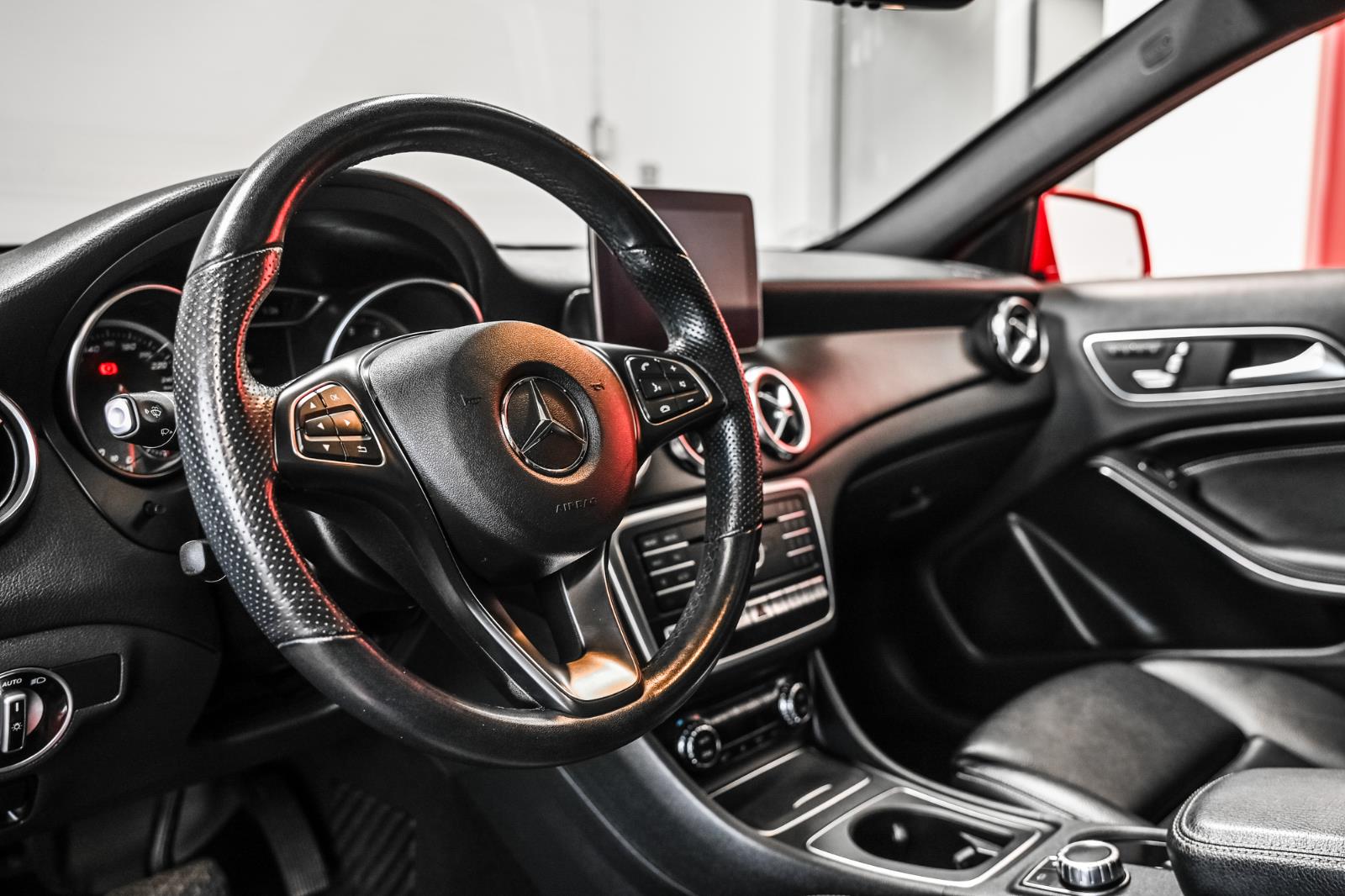 mercedes-benz GLA 2019 - 16