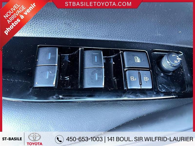 toyota Corolla Hatchback 2022 - 11