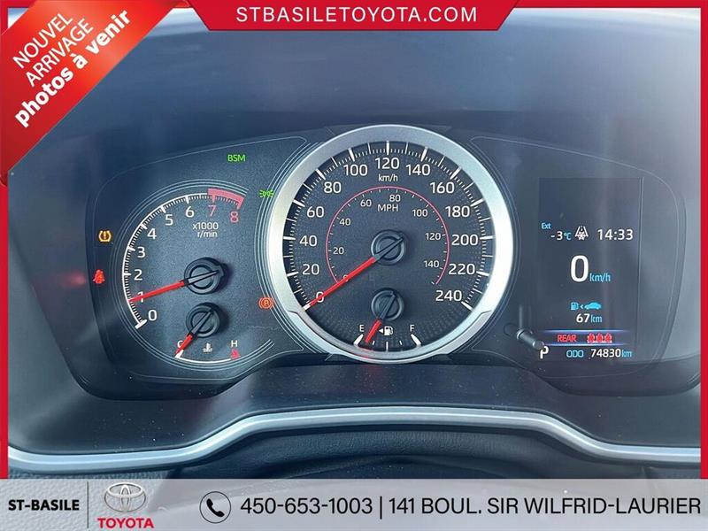 toyota Corolla Hatchback 2022 - 14