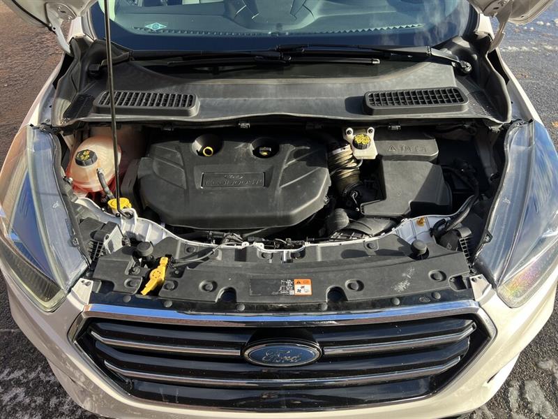 ford Escape 2017 - 24