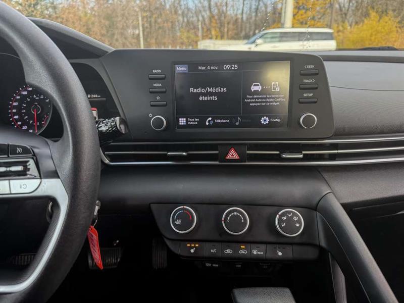 hyundai Elantra 2022 - 27