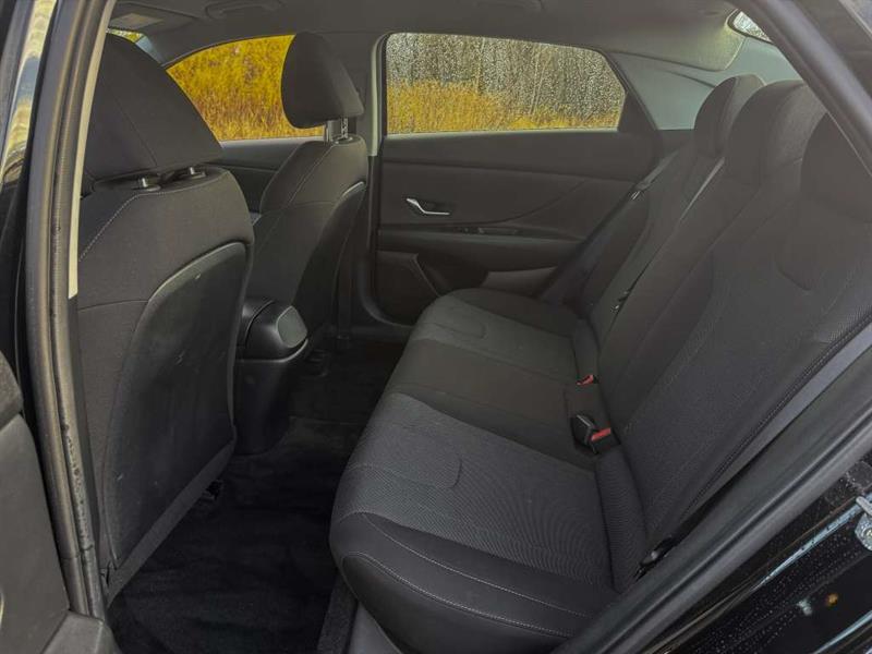 hyundai Elantra 2022 - 28