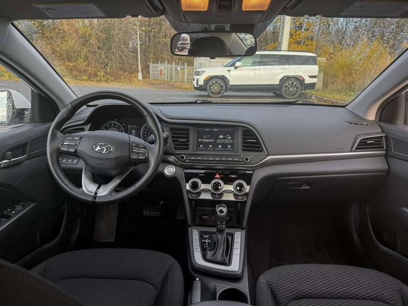 hyundai Elantra 2020 - 23