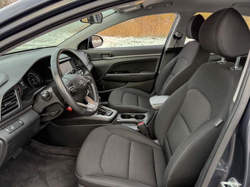 hyundai Elantra 2020 - 16