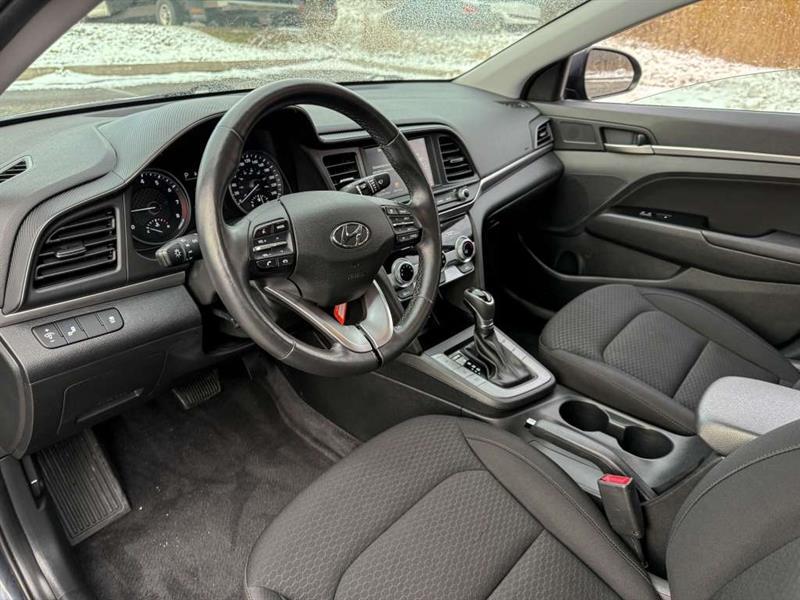 hyundai Elantra 2020 - 17