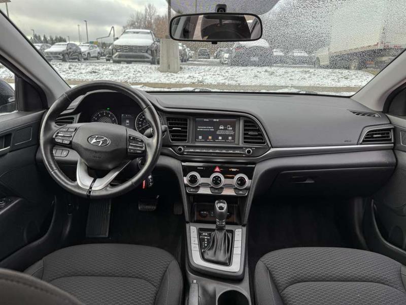 hyundai Elantra 2020 - 18