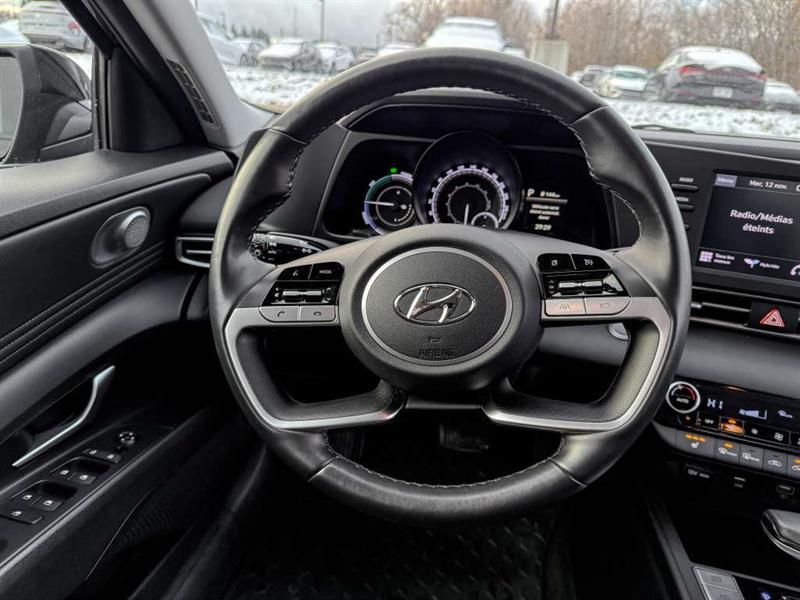 hyundai Elantra 2022 - 26