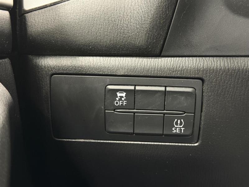 mazda Mazda3 2018 - 9