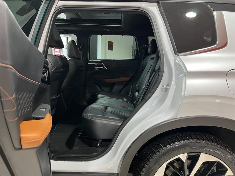 mitsubishi Outlander 2023 - 12