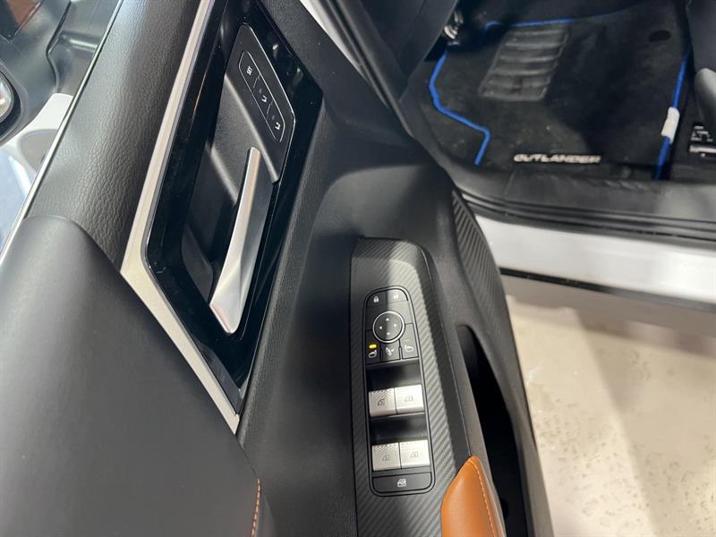 mitsubishi Outlander 2023 - 14