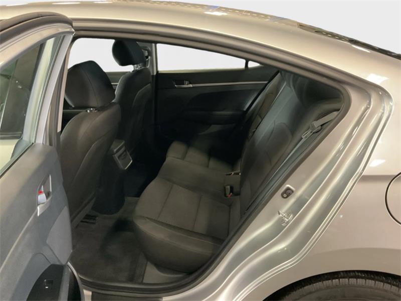 hyundai Elantra 2020 - 17