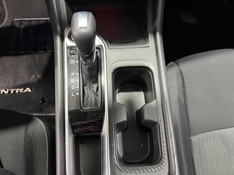 nissan Sentra 2020 - 26