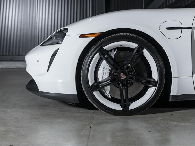 porsche Taycan 2020 - 12