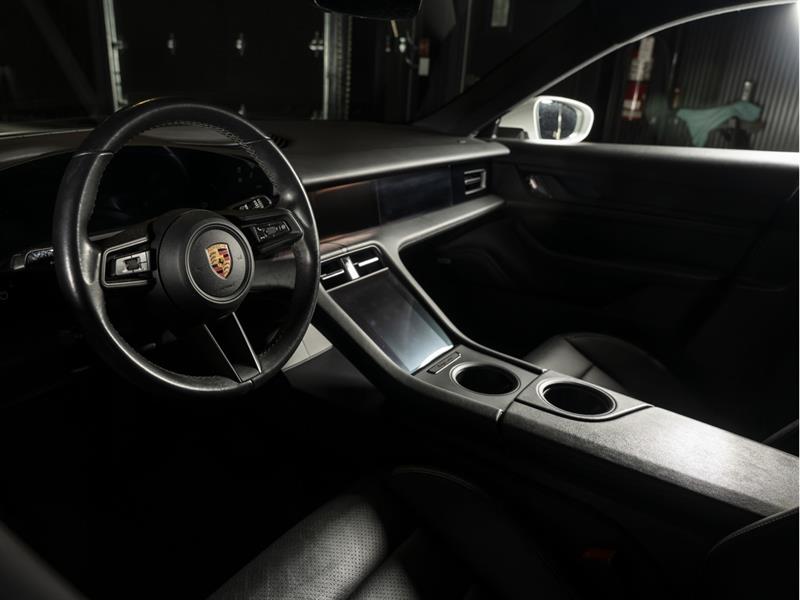 porsche Taycan 2020 - 17