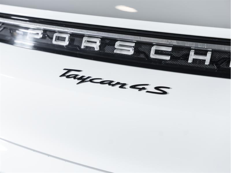 porsche Taycan 2020 - 21