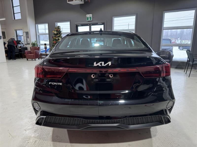 kia Forte 2024 - 5