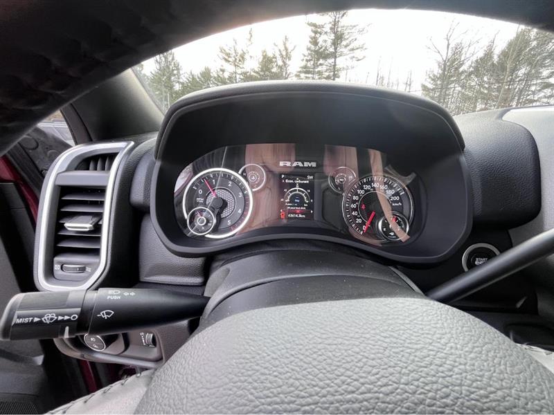 ram 3500 Big Horn 2024 - 18