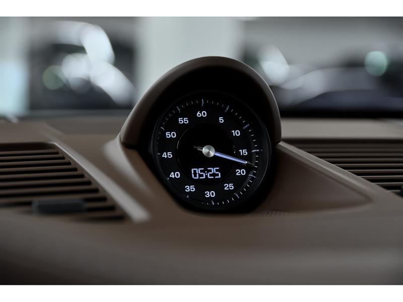 porsche 911 2023 - 25