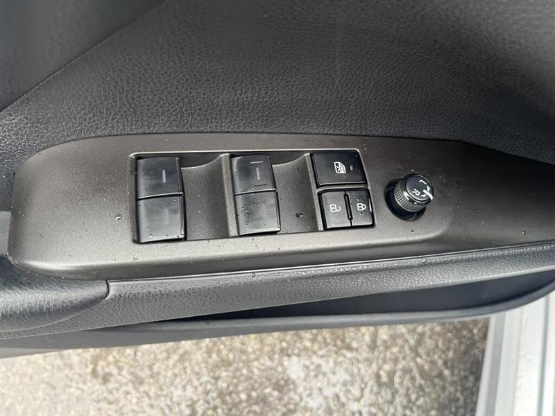 toyota Camry 2023 - 12