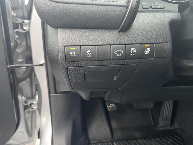 toyota Camry 2023 - 13