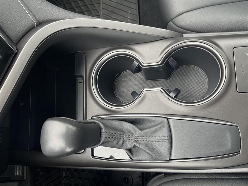 toyota Camry 2023 - 16