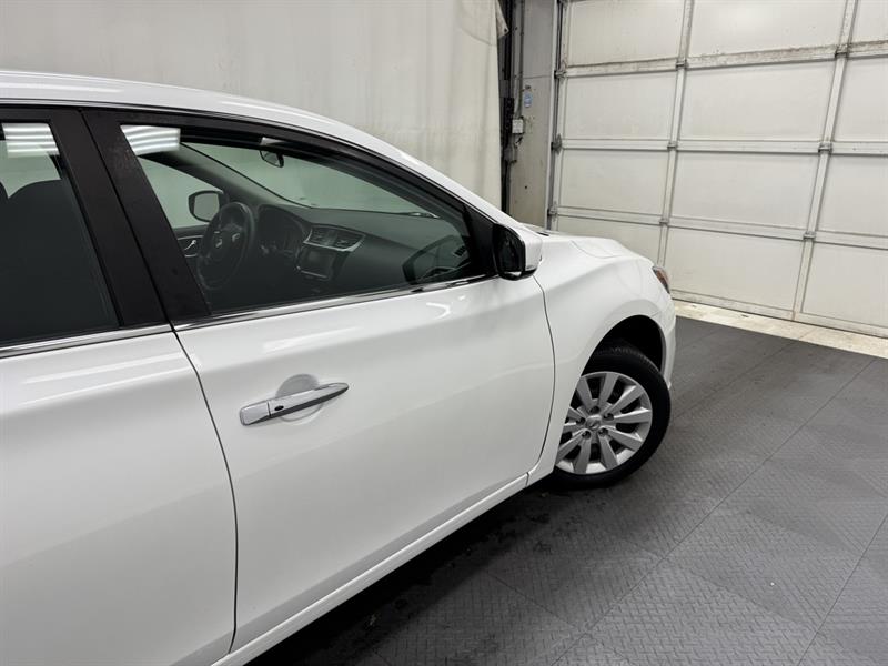 nissan Sentra 2019 - 13