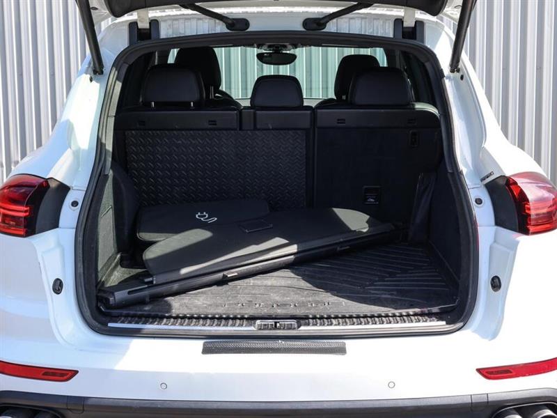 porsche Cayenne 2016 - 18