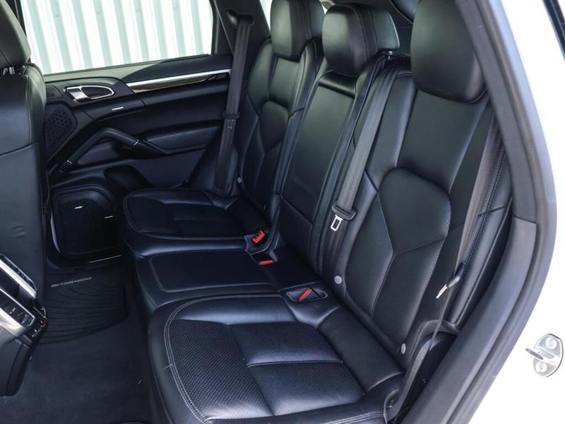 porsche Cayenne 2016 - 32