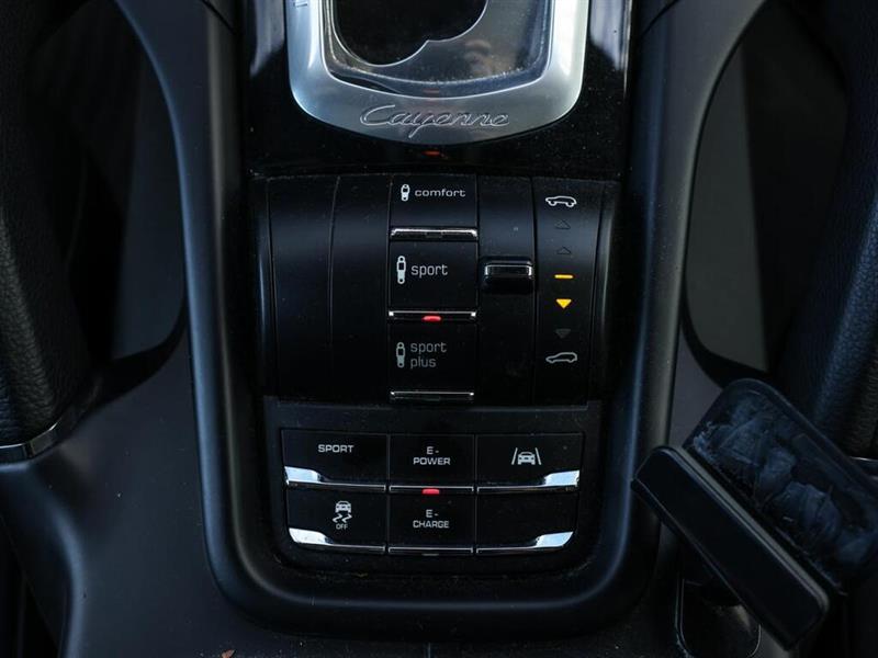 porsche Cayenne 2016 - 39