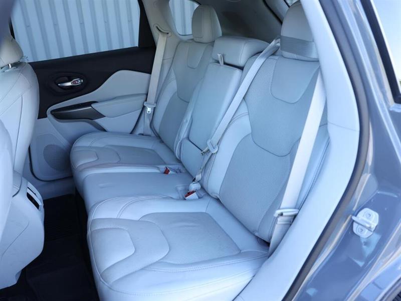 jeep Cherokee 2021 - 23