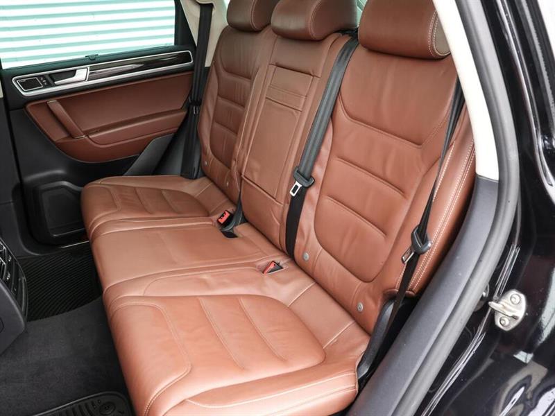 volkswagen Touareg 2015 - 23