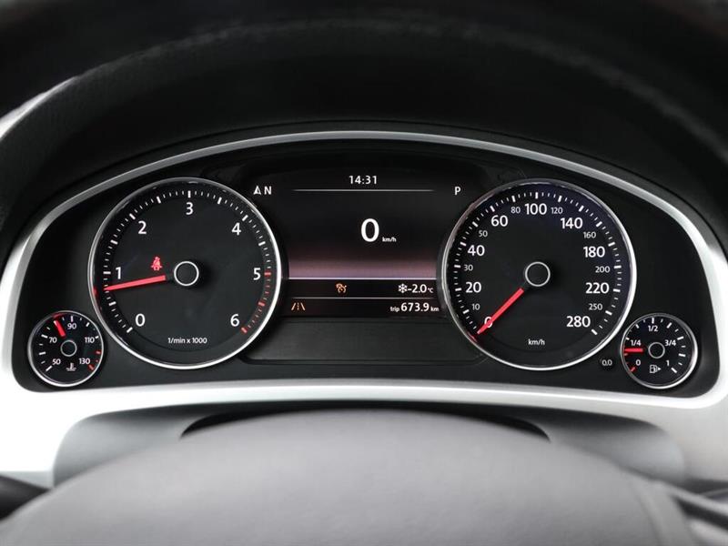 volkswagen Touareg 2015 - 38