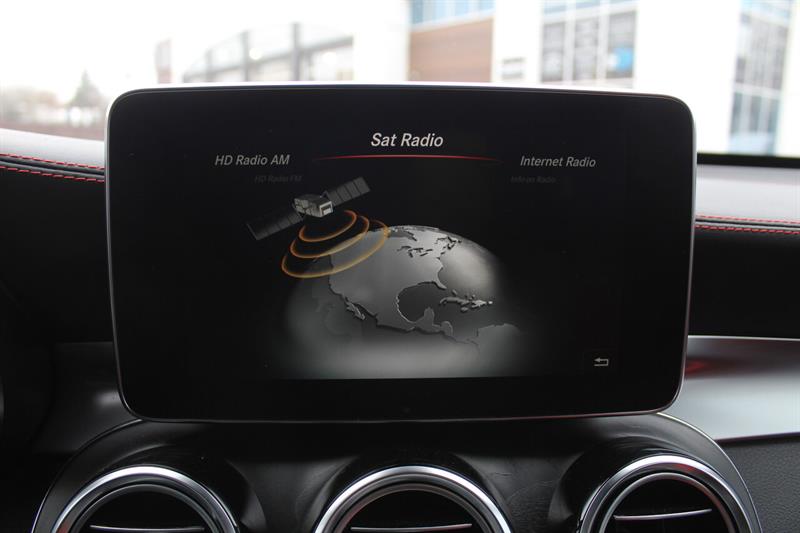 mercedes-benz GLC 2019 - 27