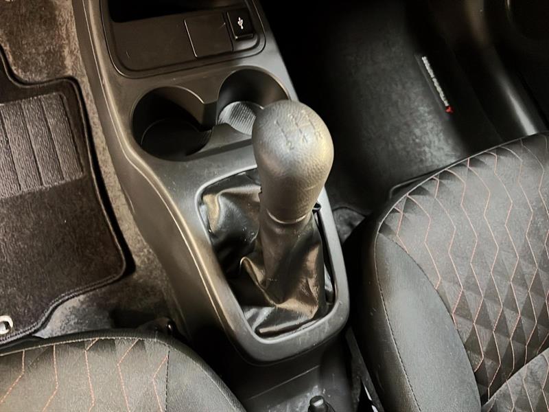 mitsubishi Mirage 2023 - 13