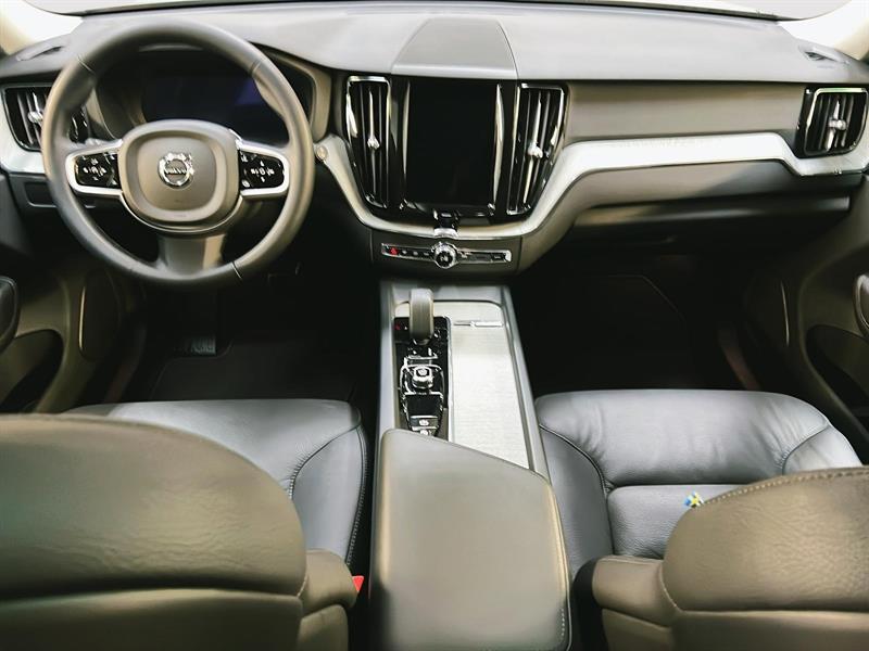 volvo XC60 2025 - 12