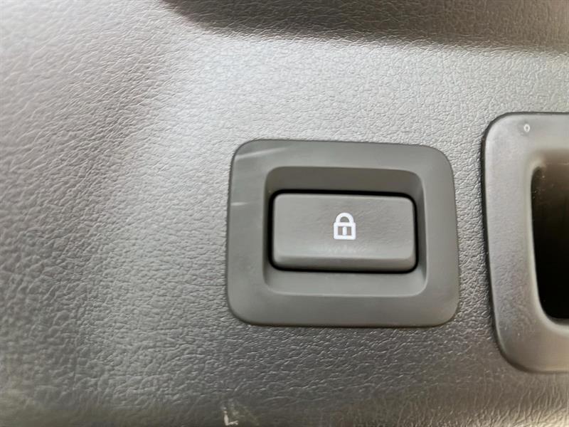 mazda MX-30 2023 - 13