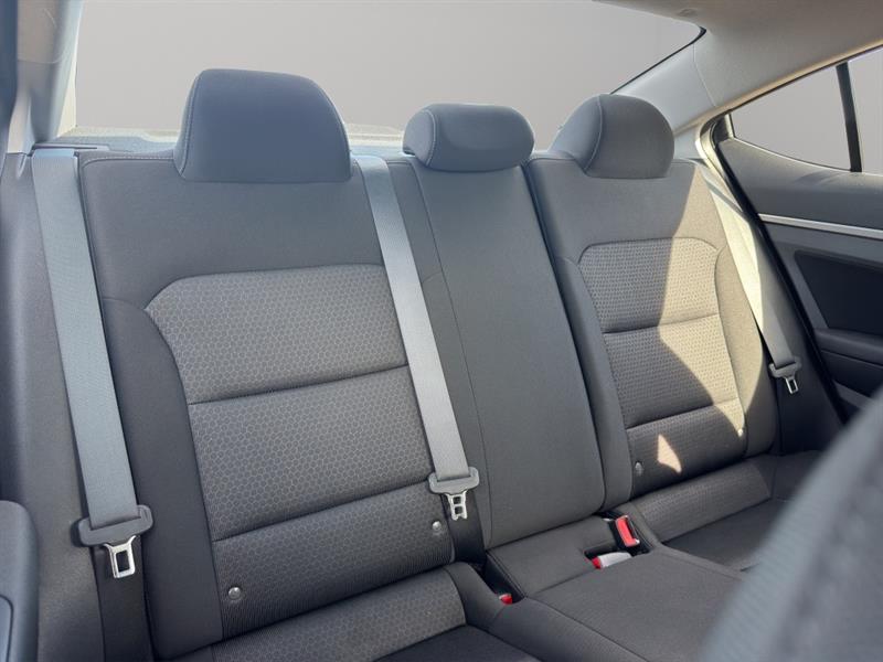 hyundai Elantra 2018 - 16